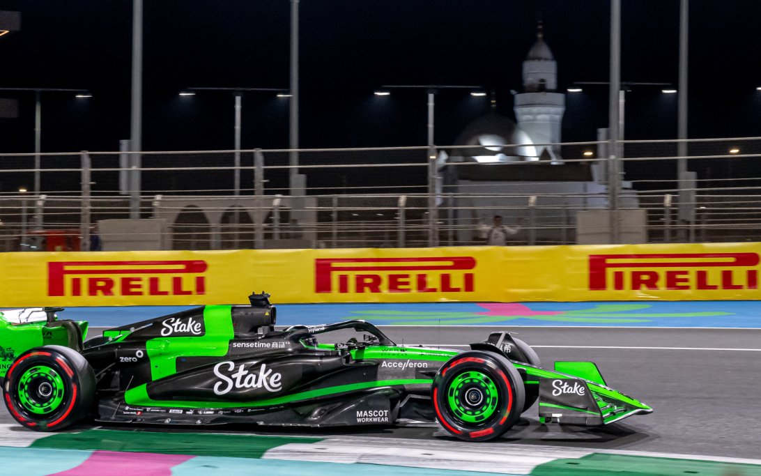 Die Schnittstelle zwischen Auto-Werbung und Sportwetten: Ein neuer Trend in Sponsoring